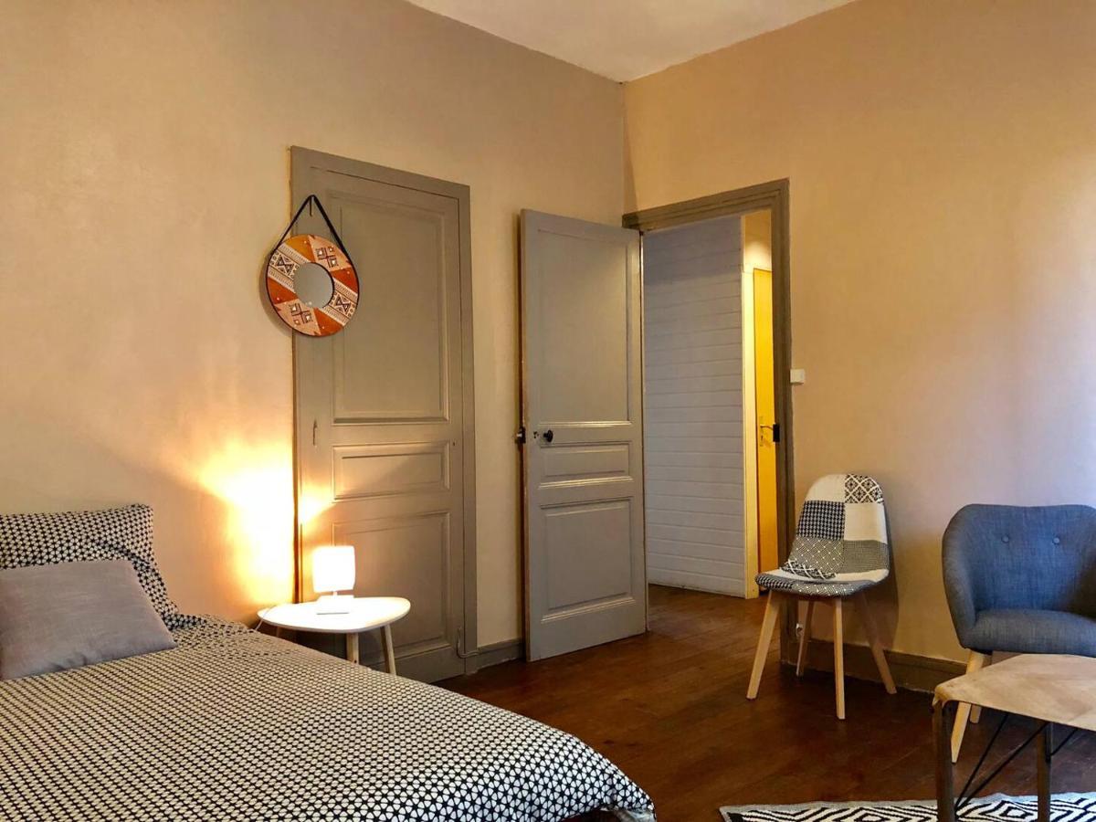 Le Orange - Confort - Wifi - Entre Gare Et Centre Quimper Bagian luar foto